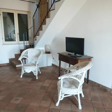 Casa Rosa Isola Apartment