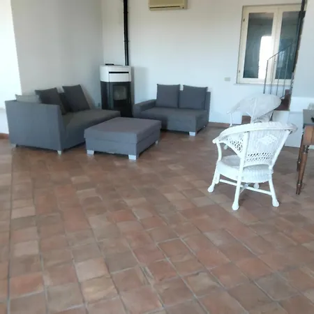 Casa Rosa Isola